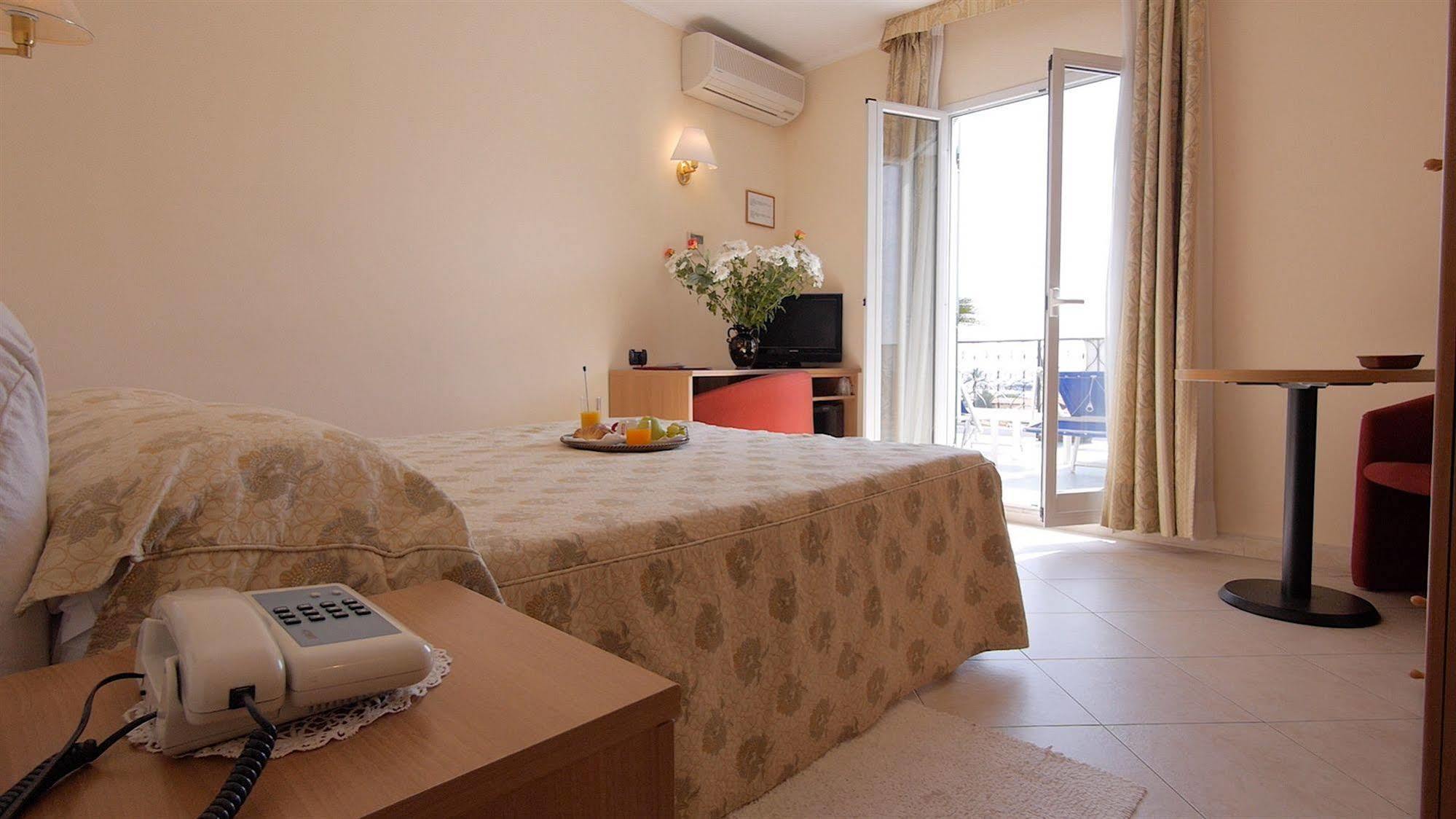 Hotel Stella Rapallo Buitenkant foto